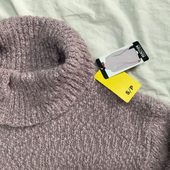 NWT Oversized Lavender Sweater (Reaction by Kenneth Cole) Women’s size small - Picture 2 of 7